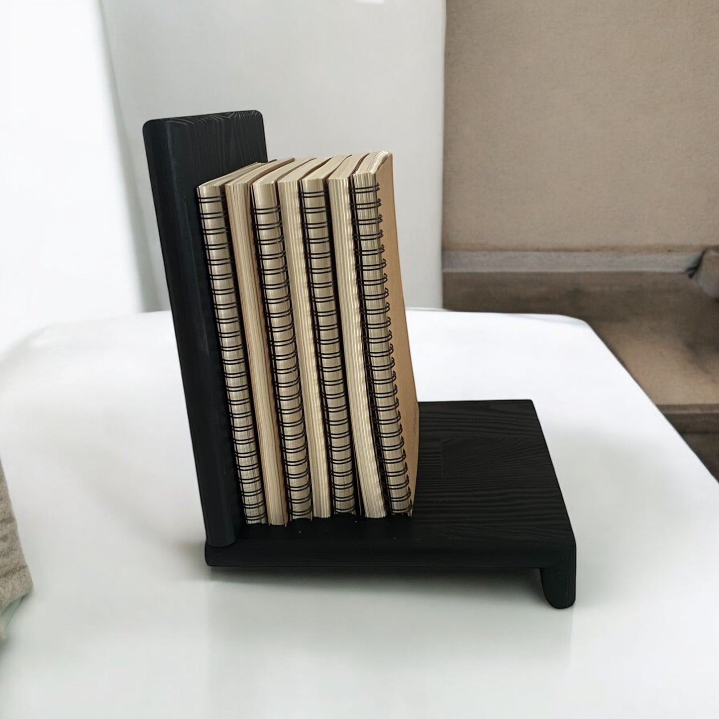 STEK Ahşap Masaüstü Kitap & Defter Tutucu - Siyah
